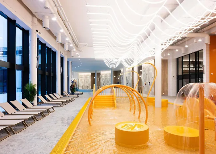 Mercure 4* Щирк