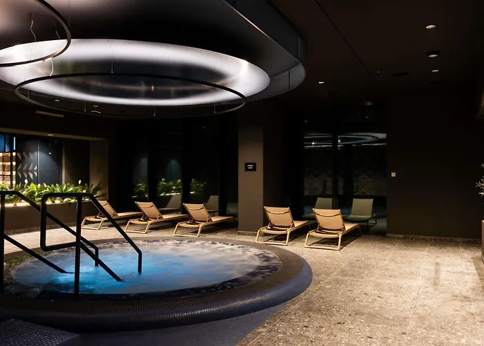 Отель Mercure Щирк