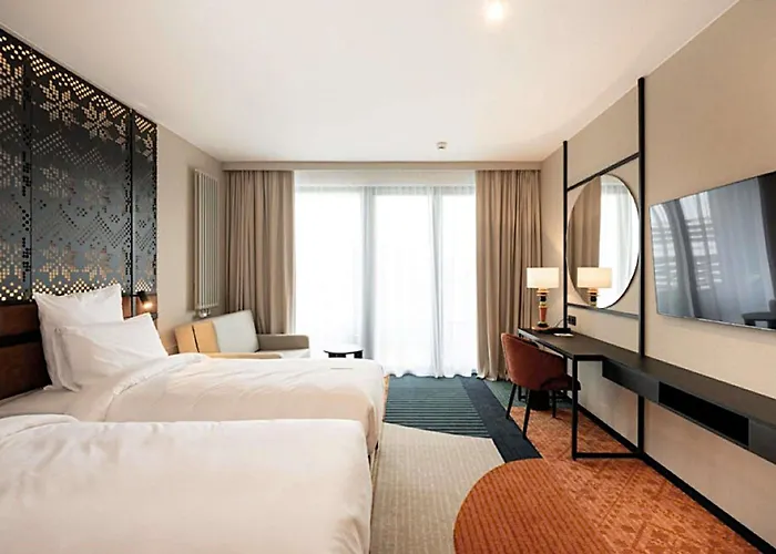 Mercure Отель Щирк